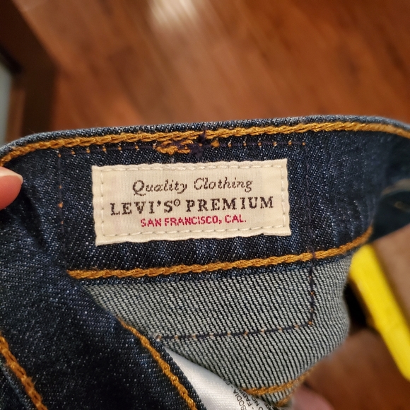 Levi's 501 Skinny Jeans - Picture 4 of 7